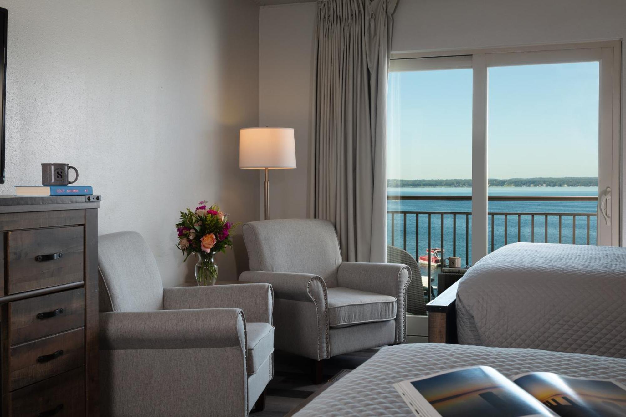 Harbor Shores on Lake Geneva Rom bilde